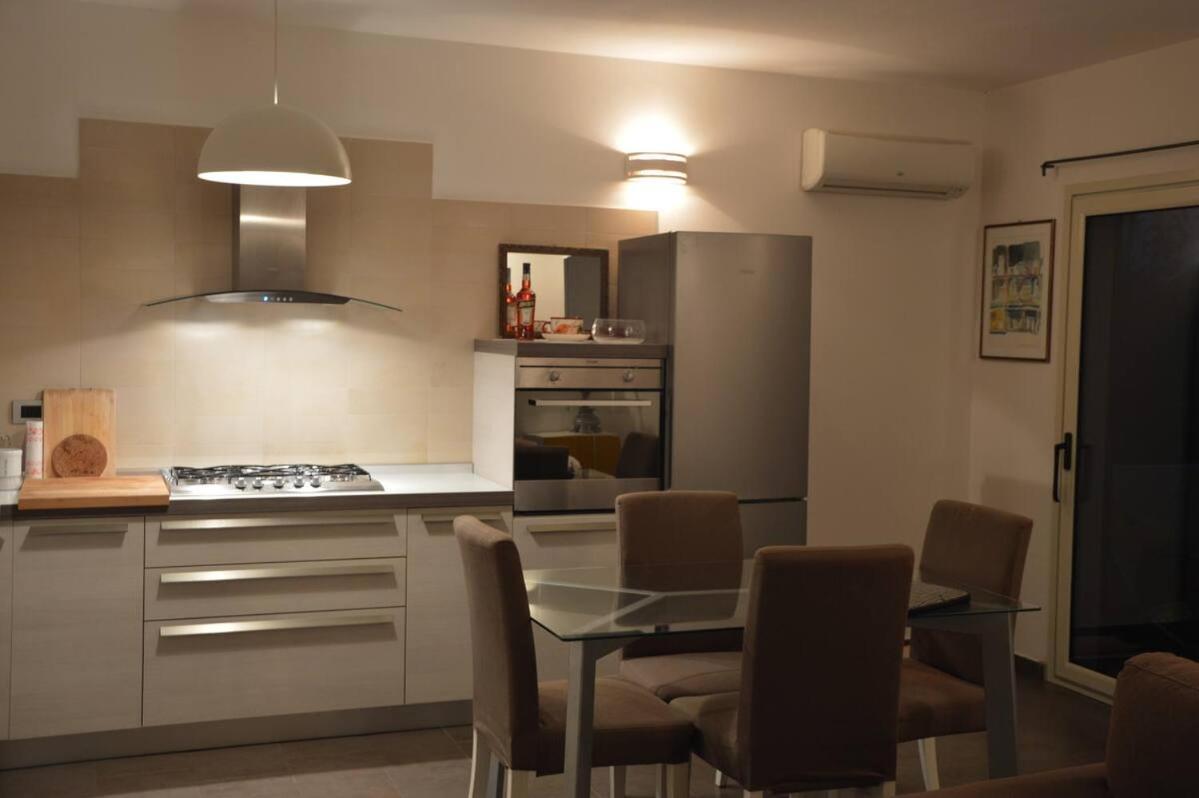 Casa Vacanze Rocco Àrbatax Buitenkant foto