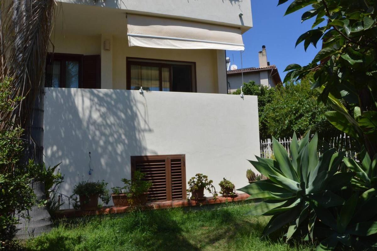 Casa Vacanze Rocco Àrbatax Buitenkant foto